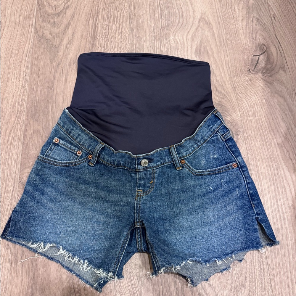 Maternity 4” Mom Short